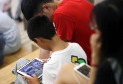 沉迷游戏的学生真实例子（中学生沉迷手机的案例）